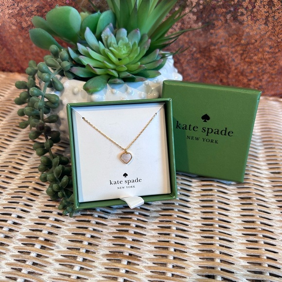 Kate Spade My Love Pavé Heart Pendant necklace in gold-plated mother-of-pearl - Picture 2 of 3